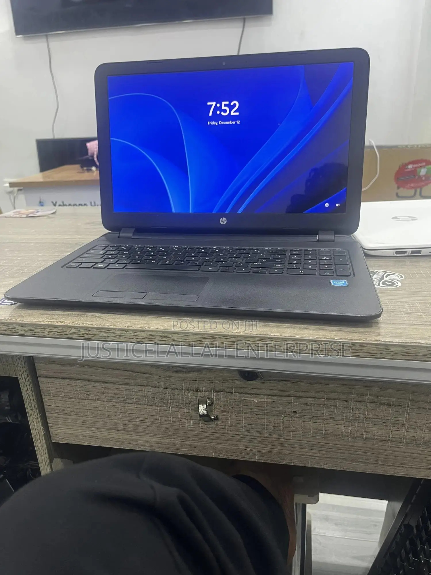 Laptop HP 4GB Intel HDD 1T