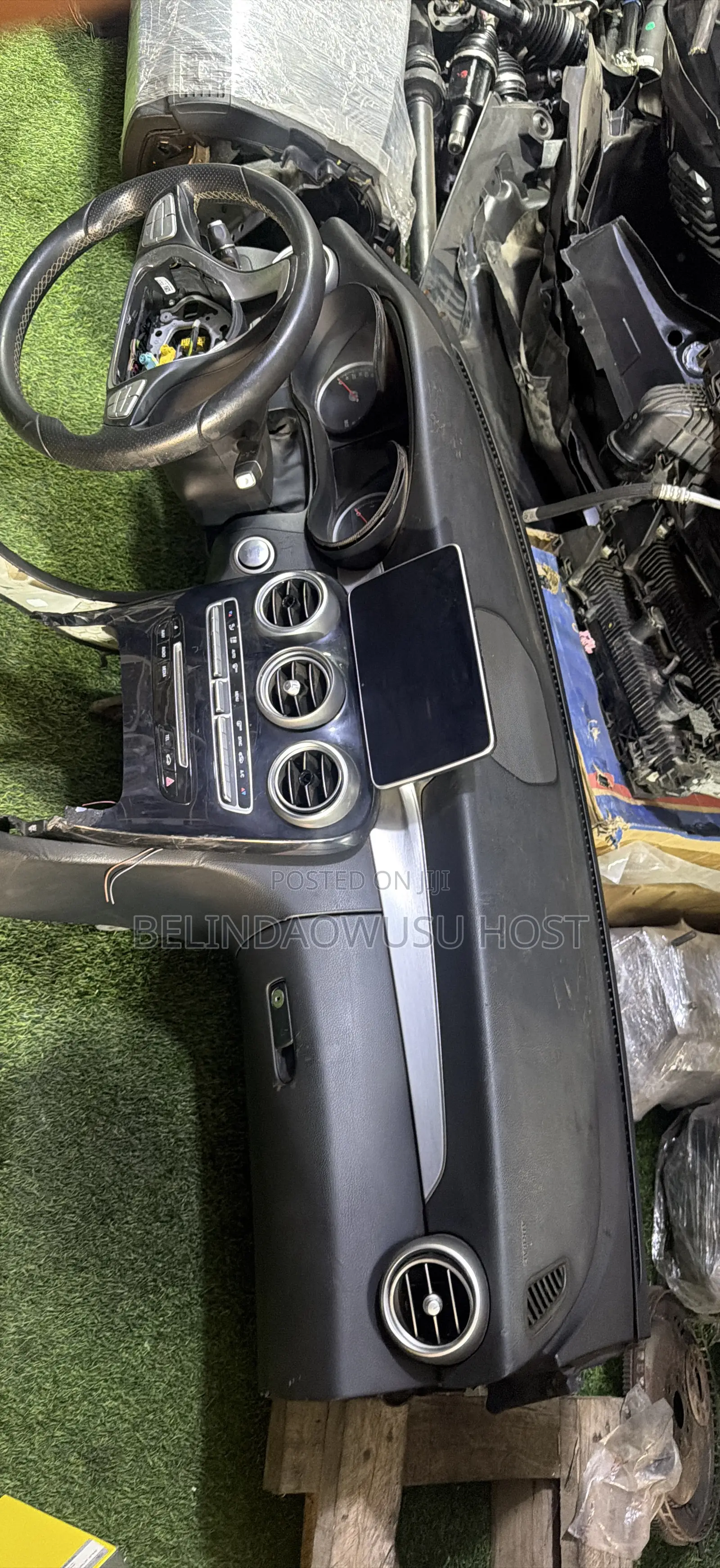 W 205 Dasboard