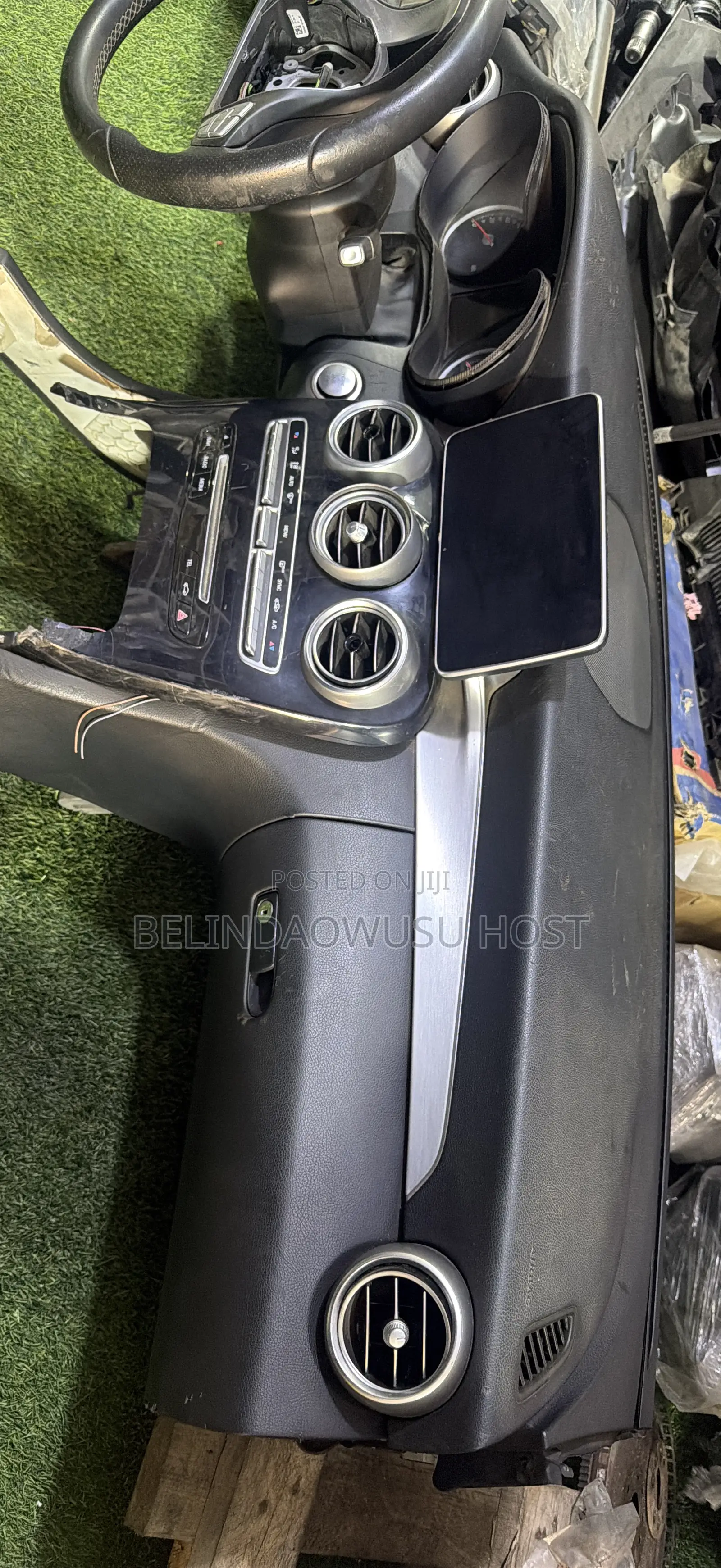 W 205 Dasboard