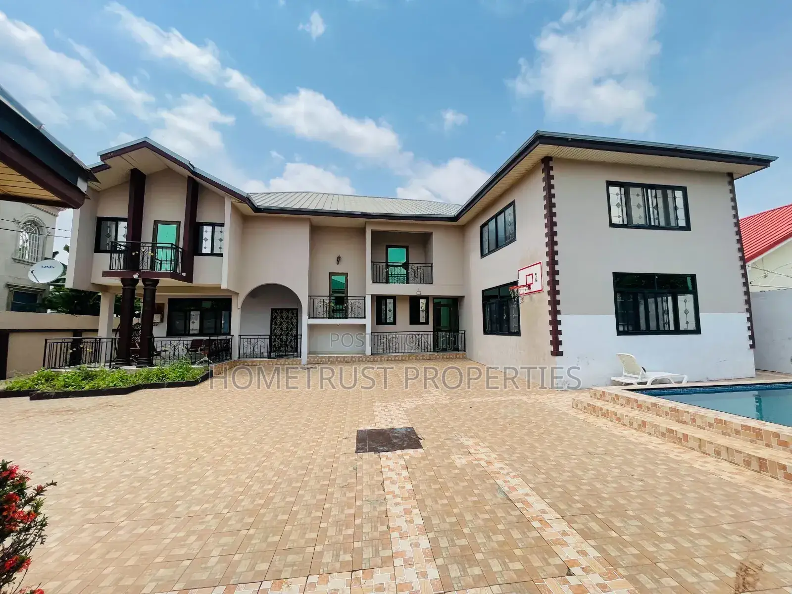 7bdrm Mansion in Hometrust Properties, East Legon for sale