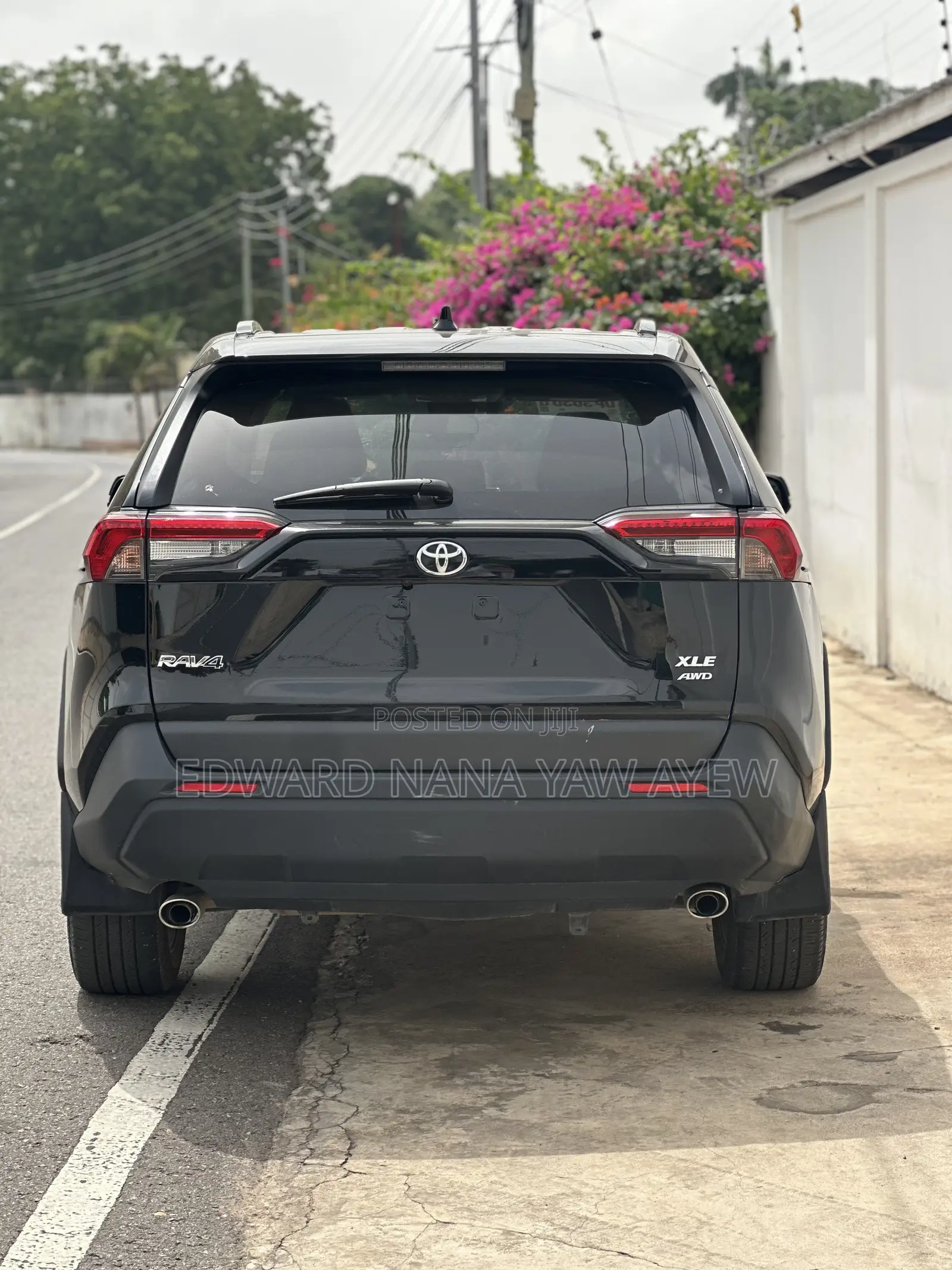 Toyota RAV4 XLE 2025 Black
