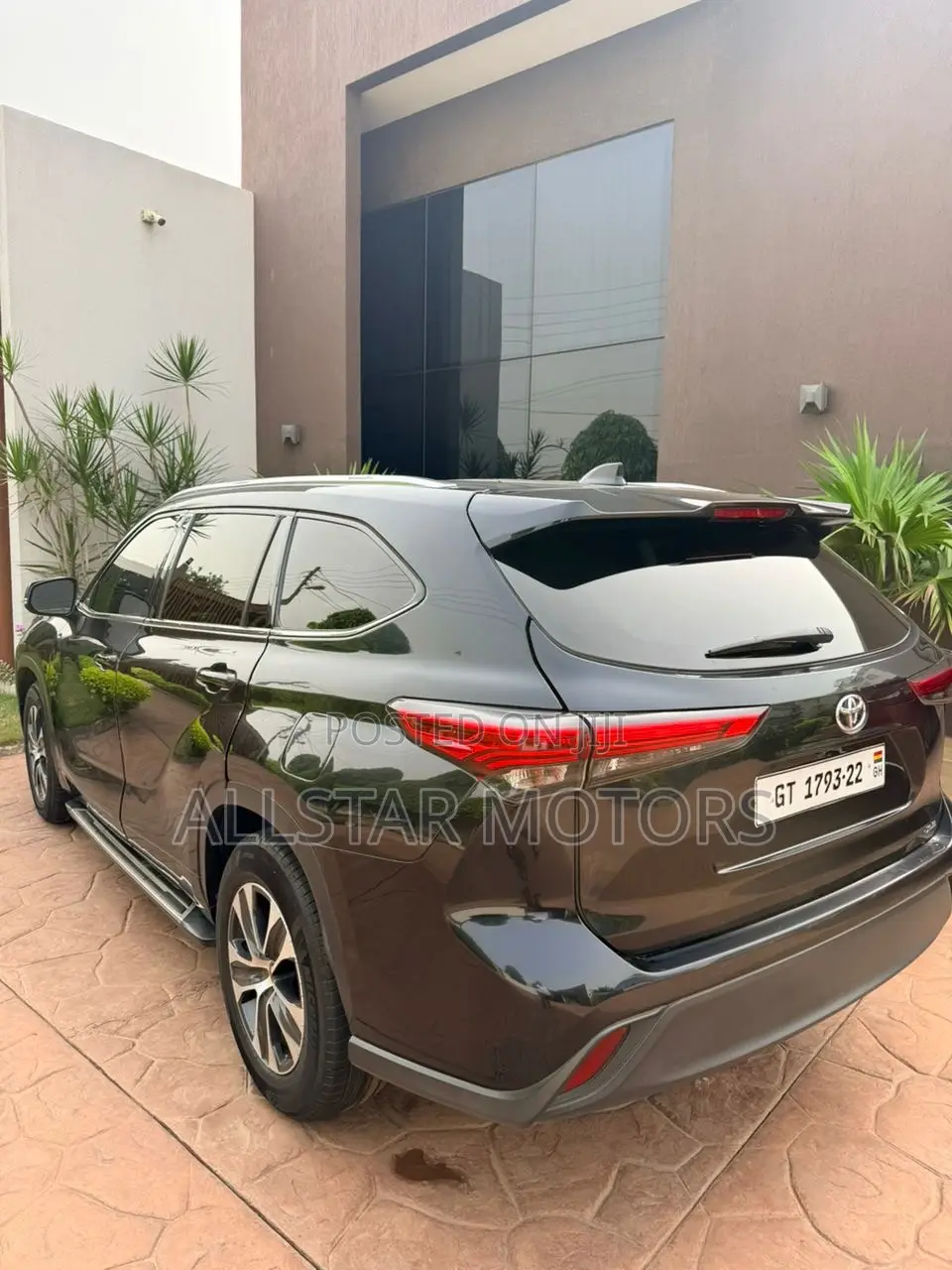 Toyota Highlander XLE 2021 Black