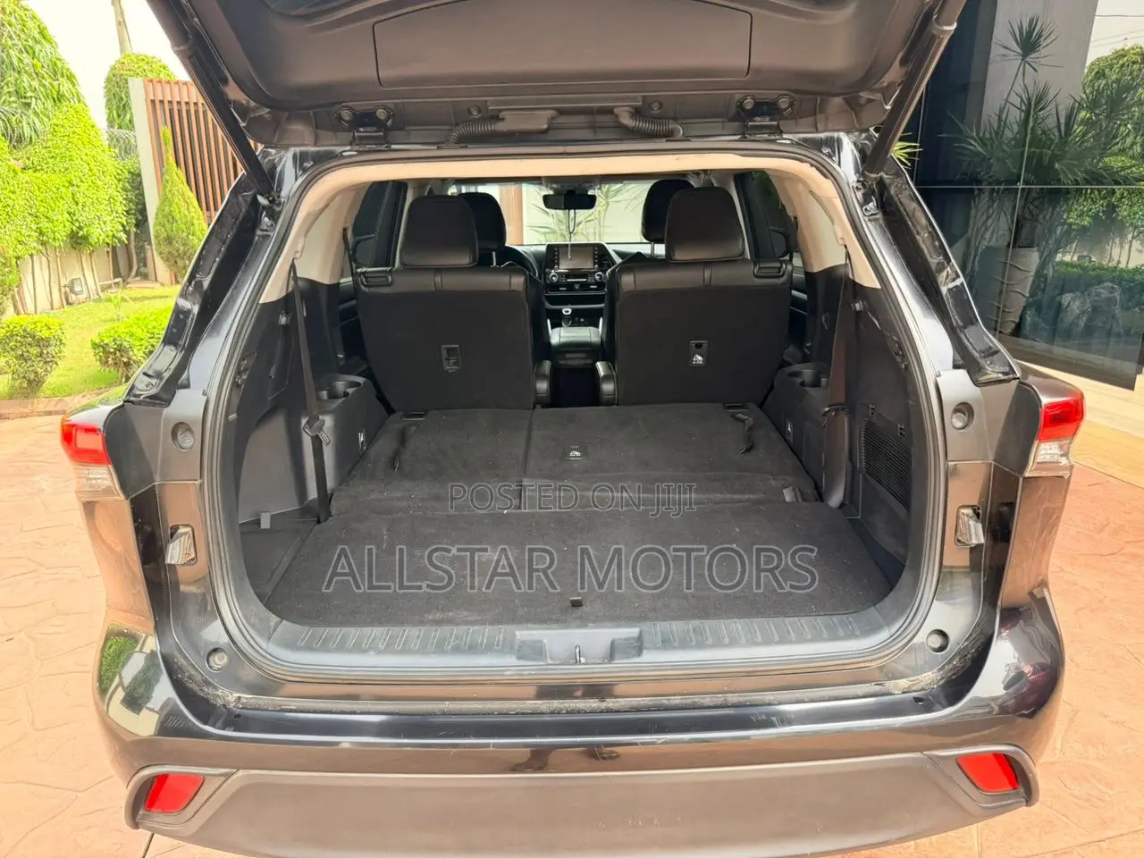 Toyota Highlander XLE 2021 Black