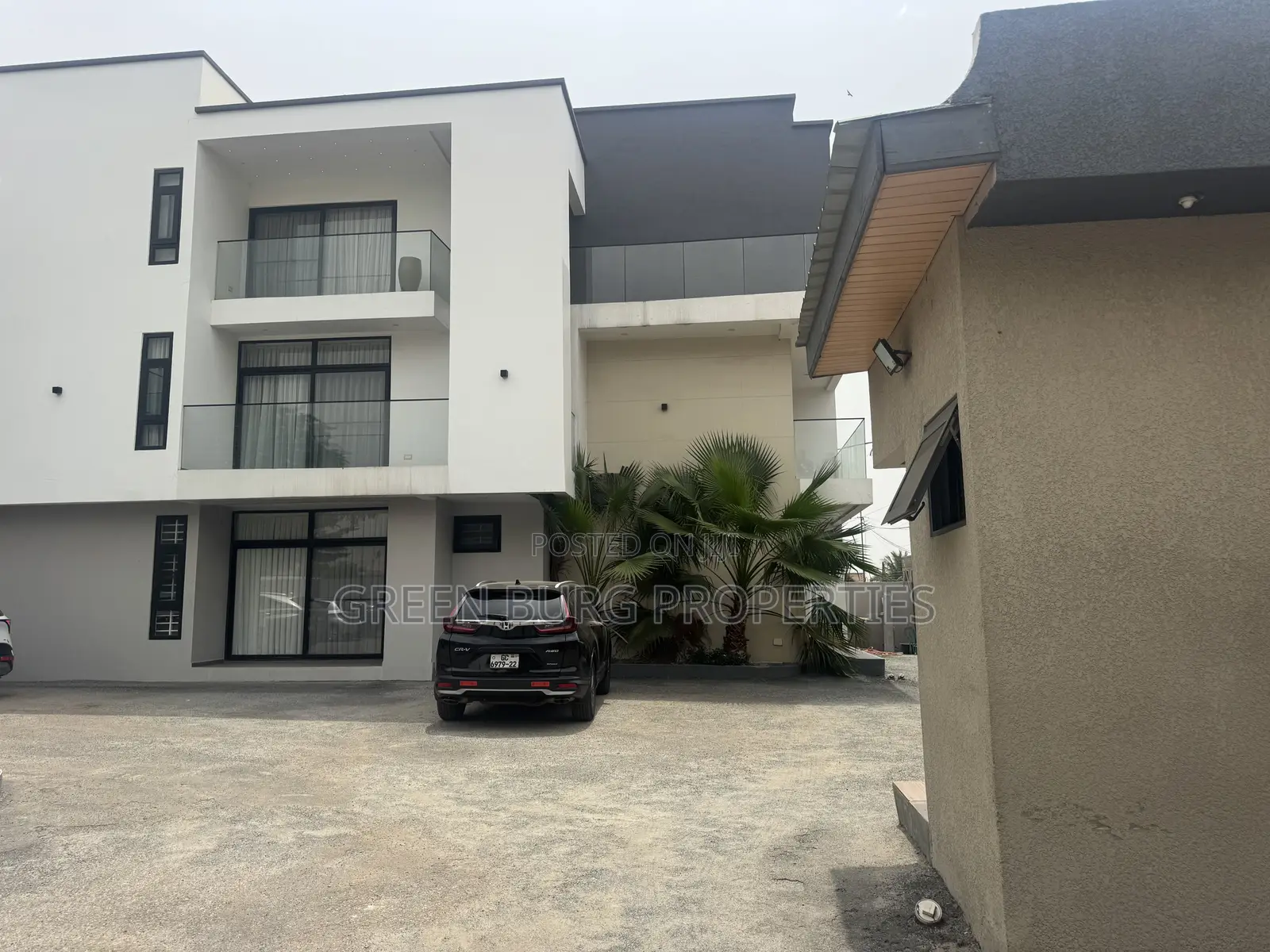 2bdrm Apartment in Green, East Legon for rent