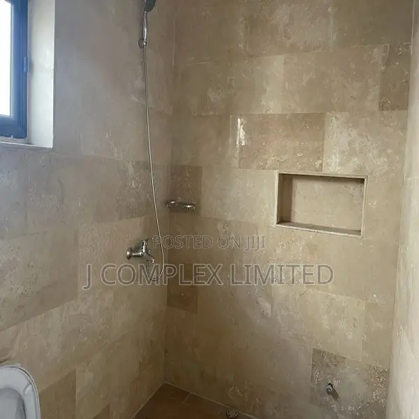 2bdrm Apartment in Nyaniba Estate for rent
