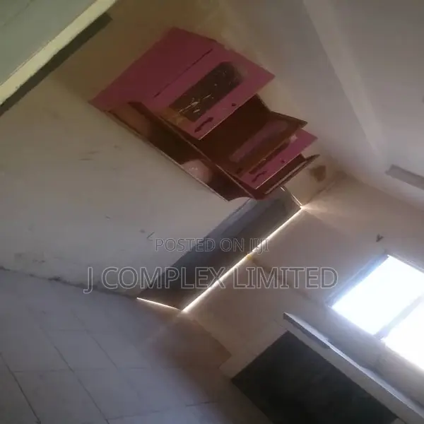 3bdrm House in Nyaniba Estate for sale