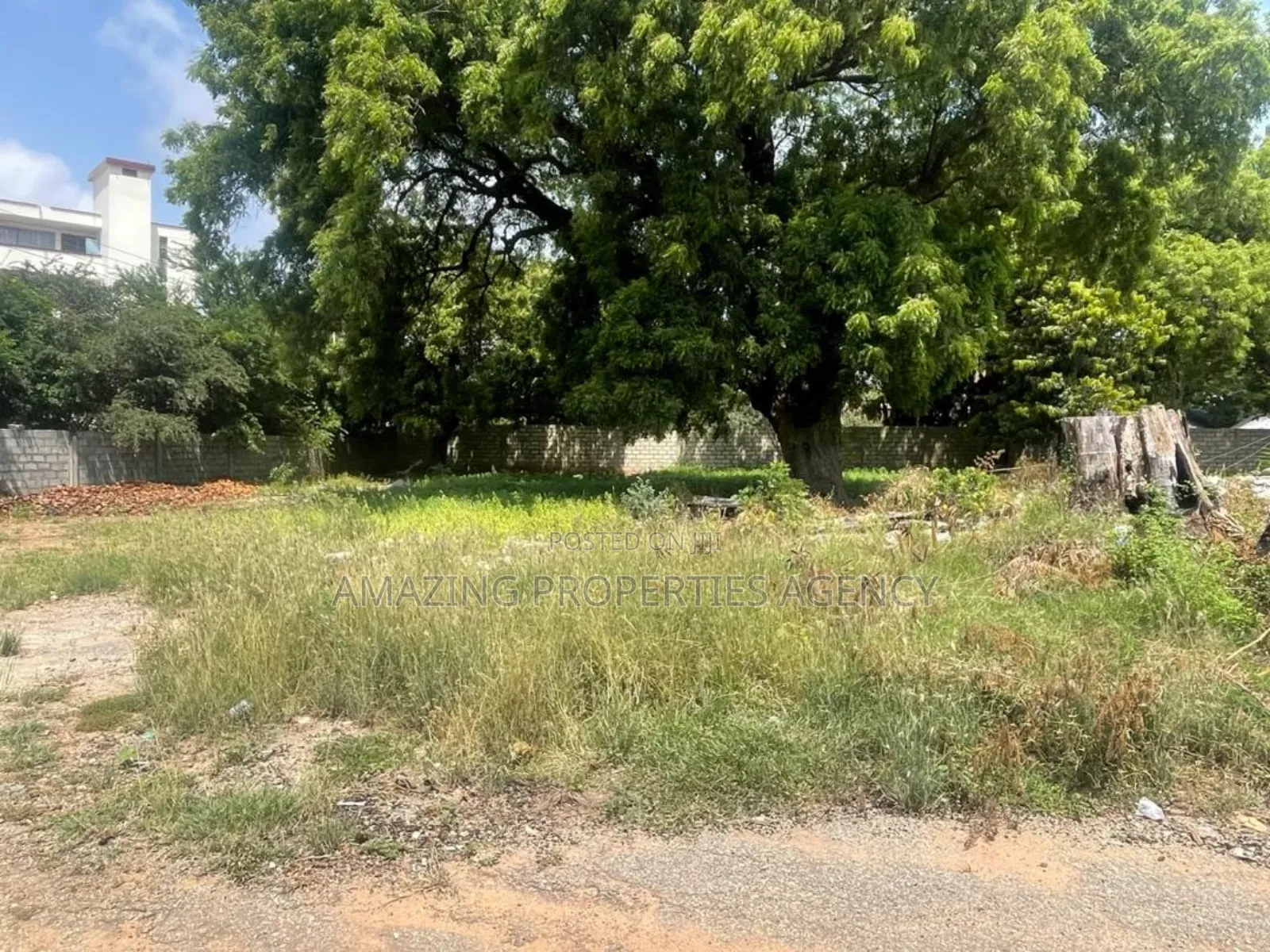 A 3 Acres at Oyarefa Main Road Side for Sale