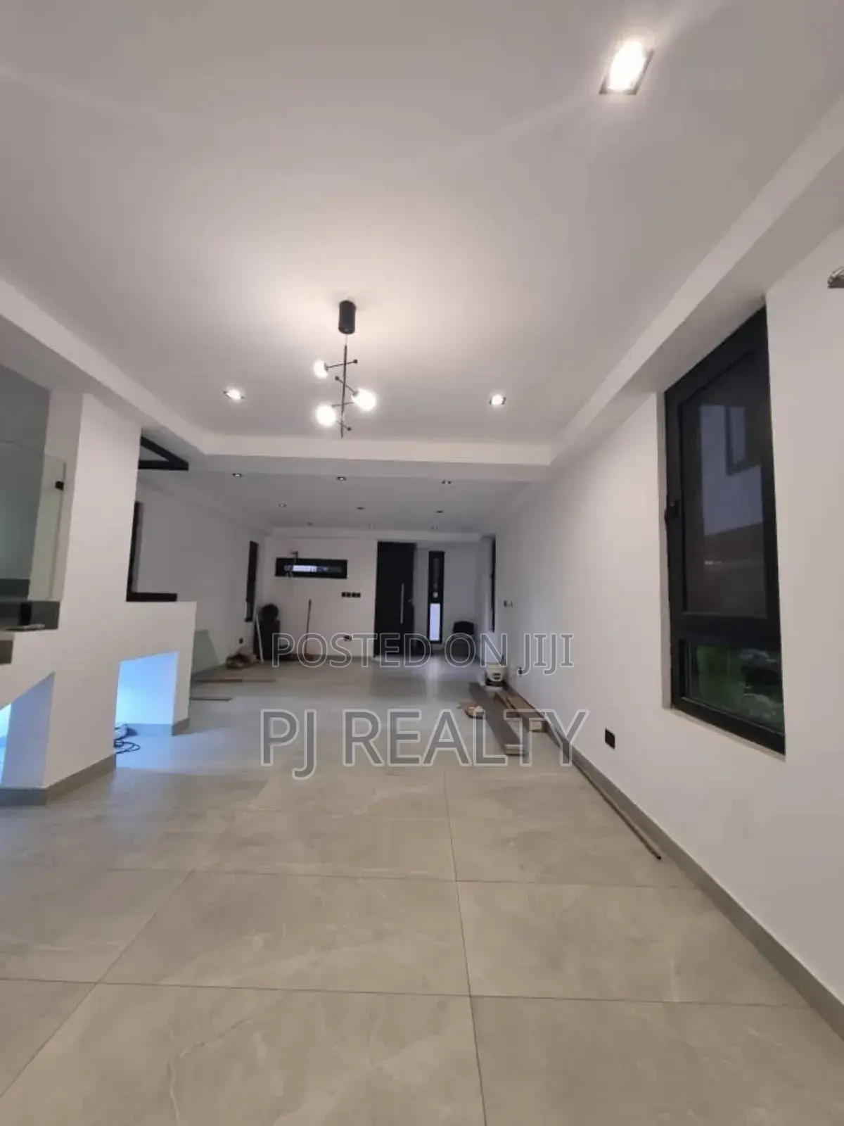 4bdrm House in Adjiriganor for sale