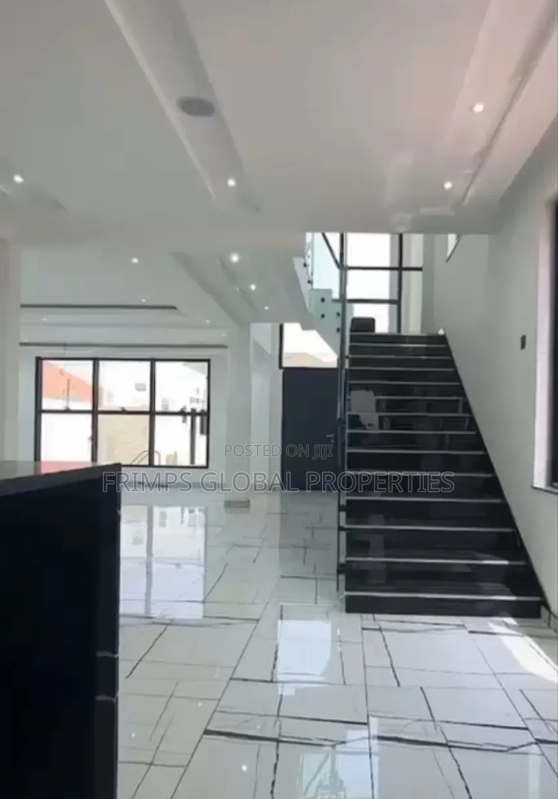 5bdrm House in East Legon for sale