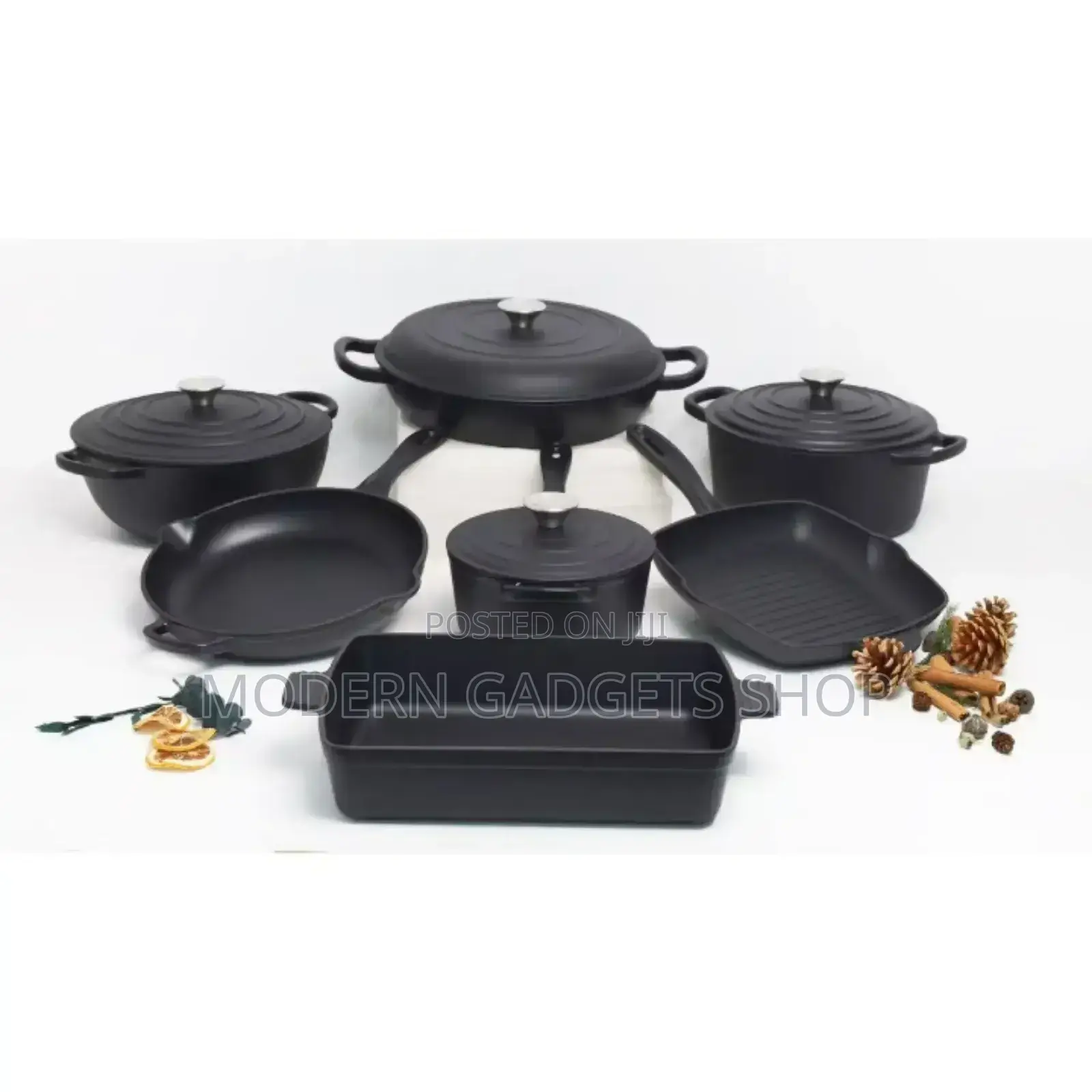 7pcs Durable Cast Iron Cookware Set