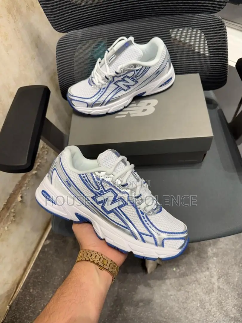 New Balance 740 Sneakers