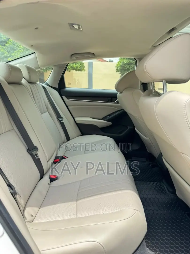 Honda Accord EX-L (2.0L 4cyl Turbo 10A) 2019 White
