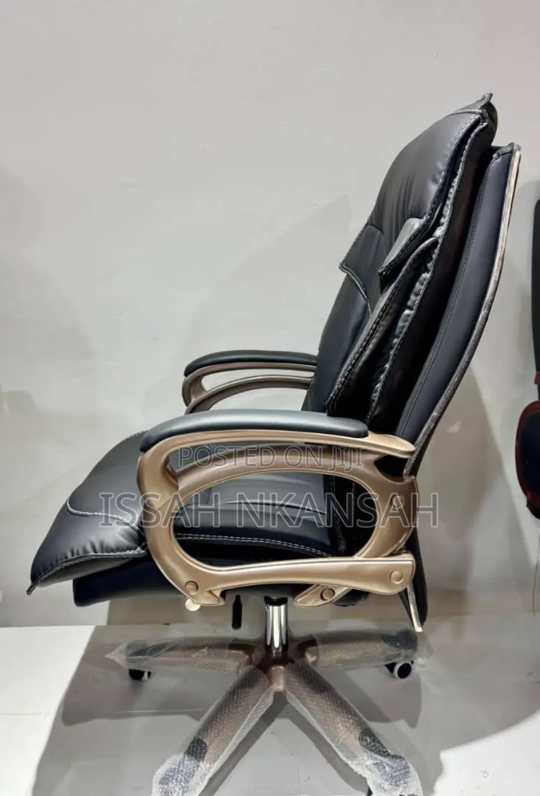 Luxurious Executive Office Chair