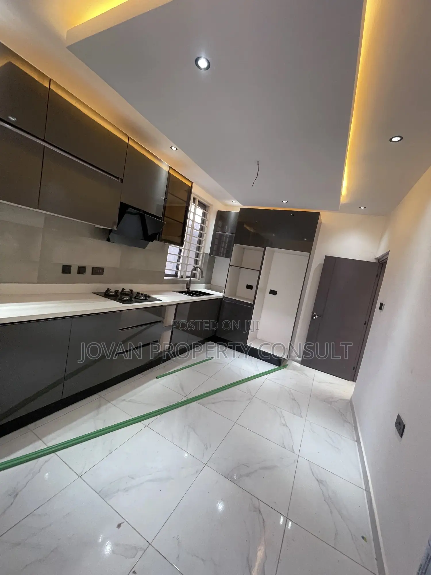 4bdrm House in Pokuase Acp for sale