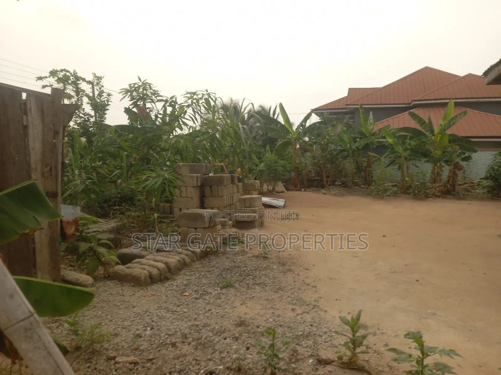 6bdrm House in Duase New Site, Kumasi Metropolitan for sale