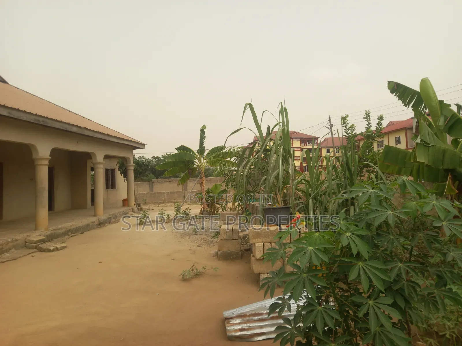 6bdrm House in Duase New Site, Kumasi Metropolitan for sale