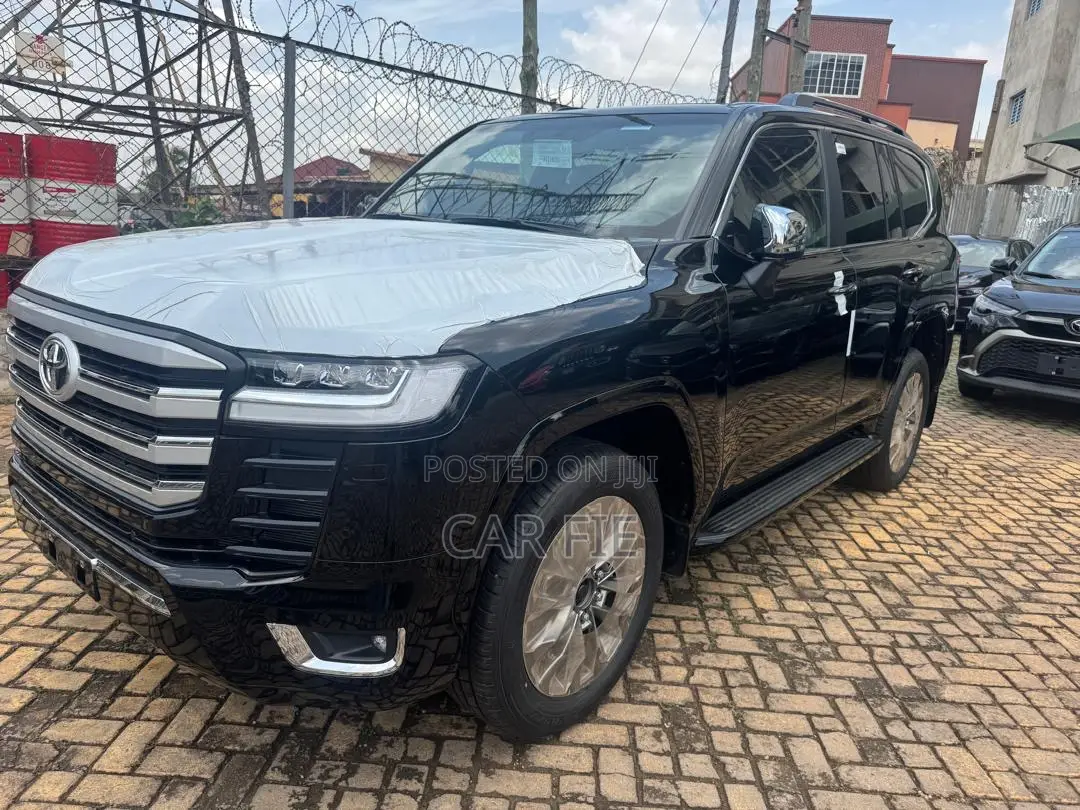 New Toyota Land Cruiser LC300 2025 Black