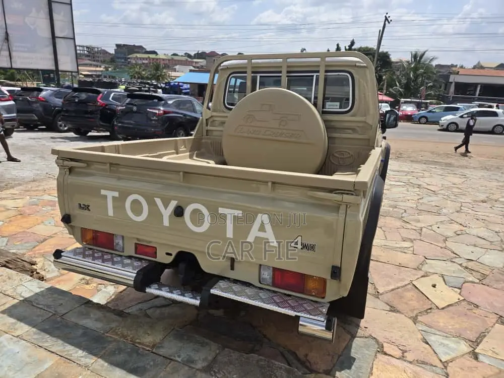 New Toyota Land Cruiser LC300 2025 Beige