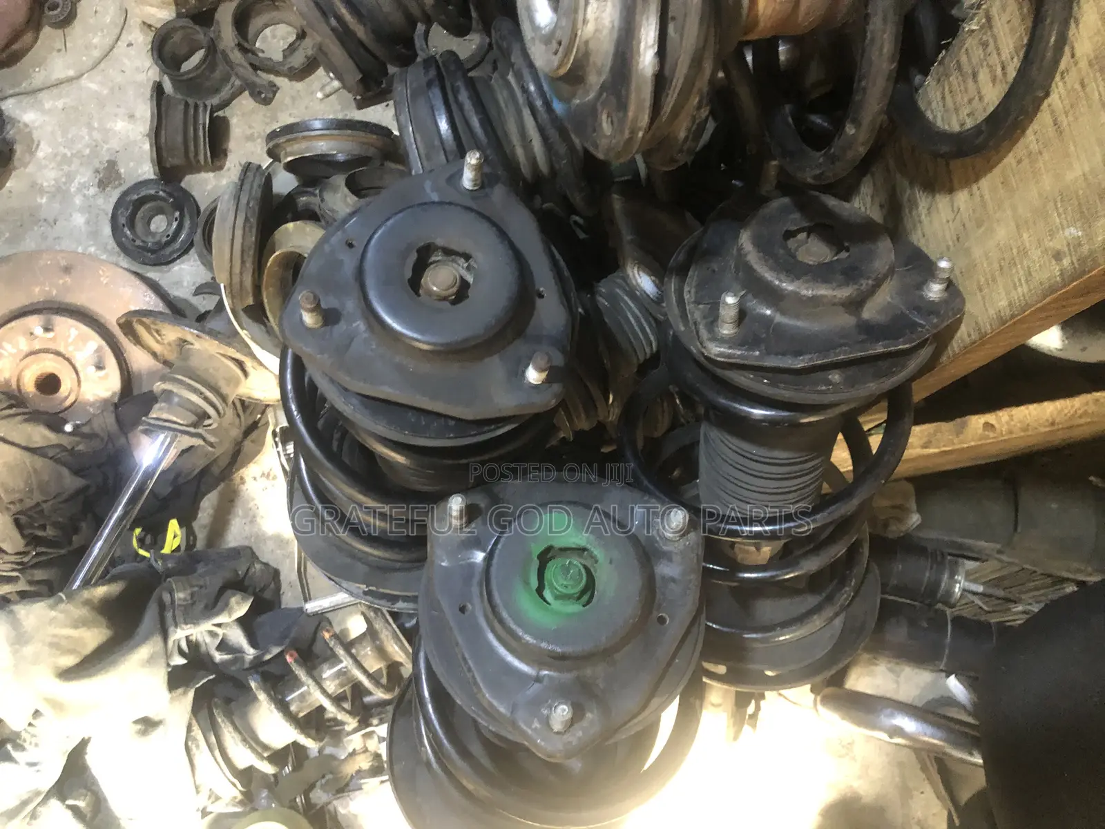 Lexus Rx350 Shock Absorbers and All Other Lexus Parts Available