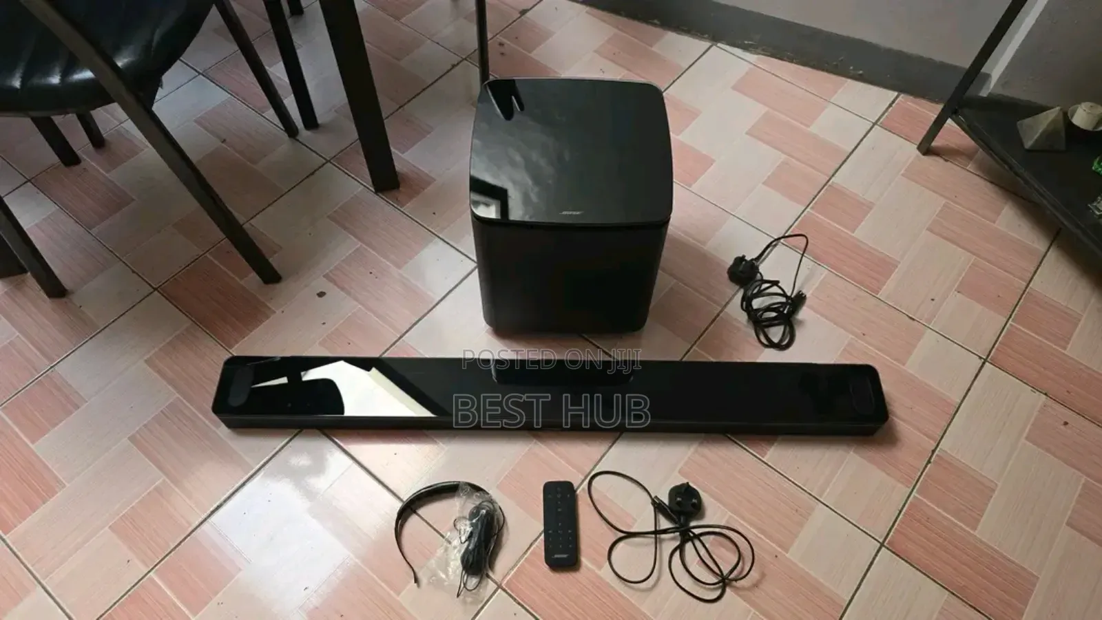 Bose Soundbar With 700 Bass Model
