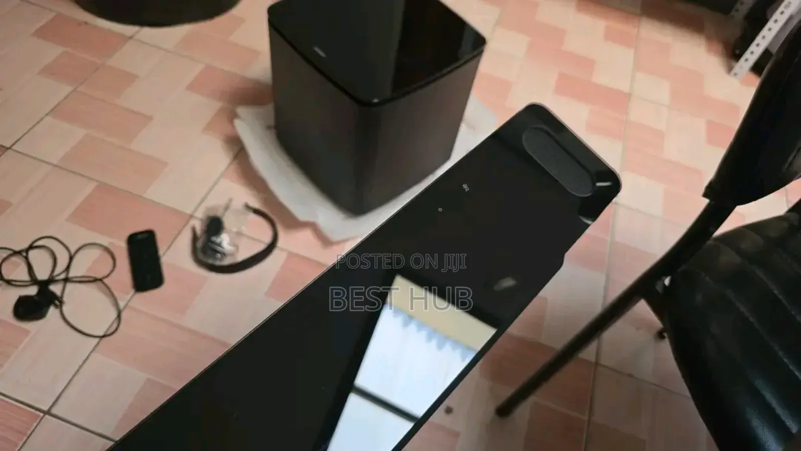 Bose Soundbar With 700 Bass Model