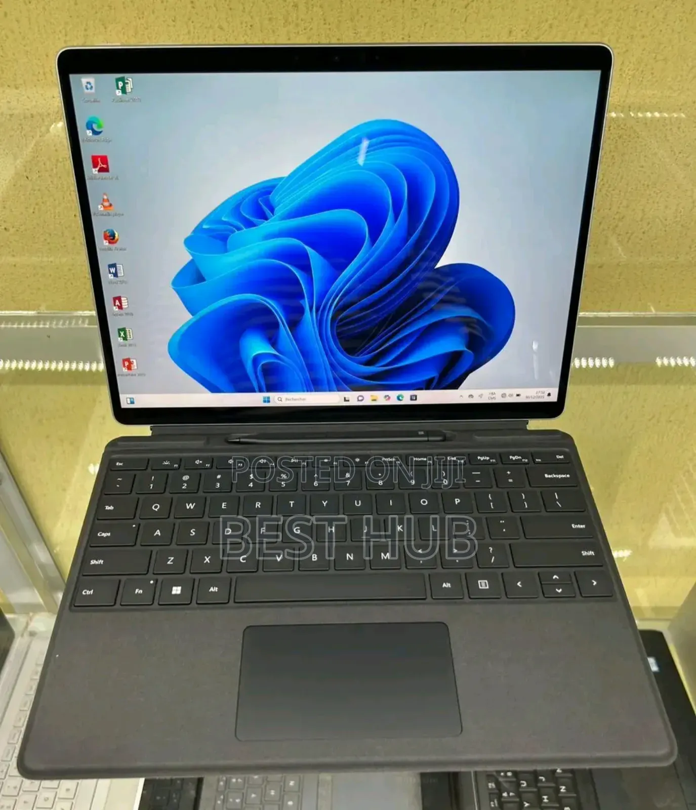 New Microsoft Surface Pro 512 GB Black