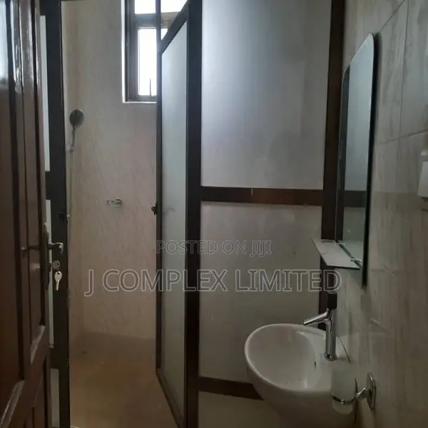 3bdrm Apartment in Airport Residential Area for sale