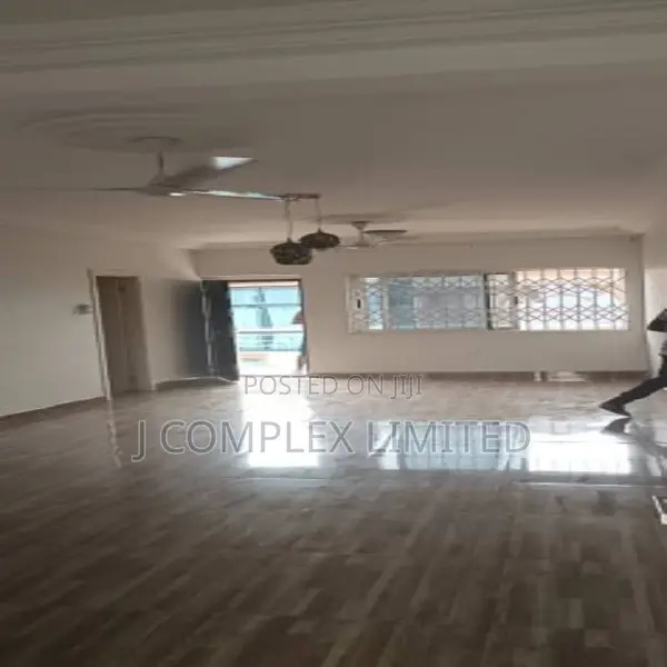3bdrm Apartment in Airport Residential Area for rent