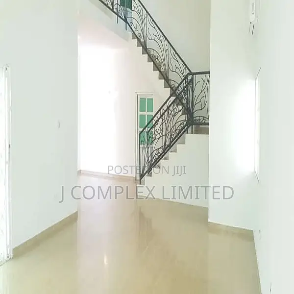 4bdrm House in Airport Residential Area for sale