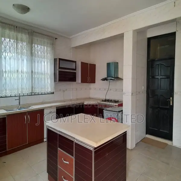 4bdrm House in Airport Residential Area for sale