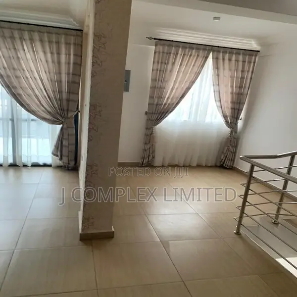 4bdrm House in Airport Residential Area for rent