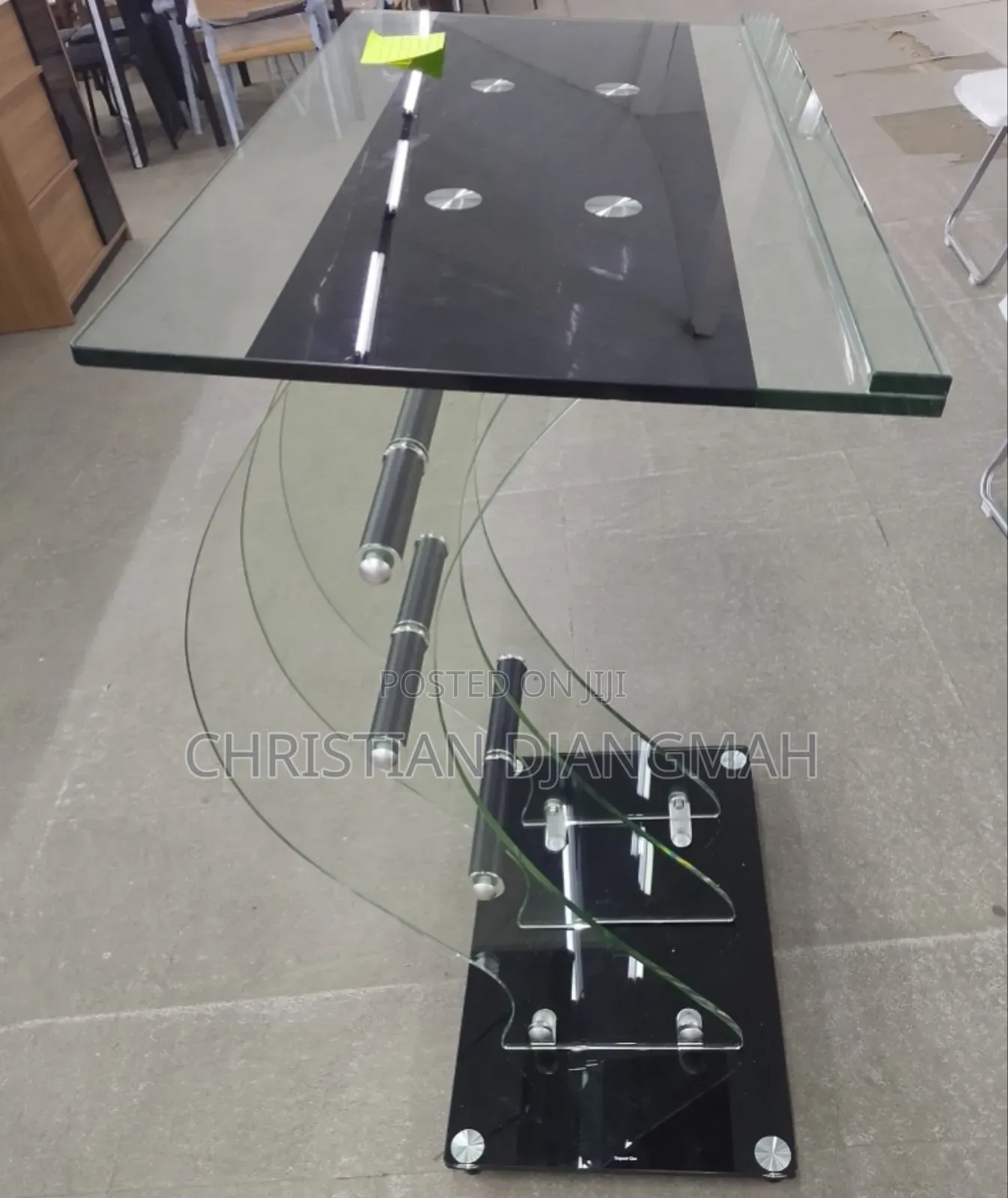 Ultra Modern Glass Pulpit
