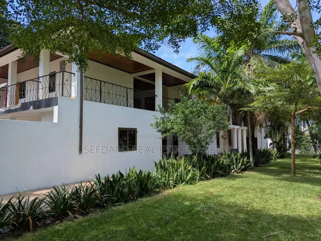 8bdrm House in Cantonments for rent