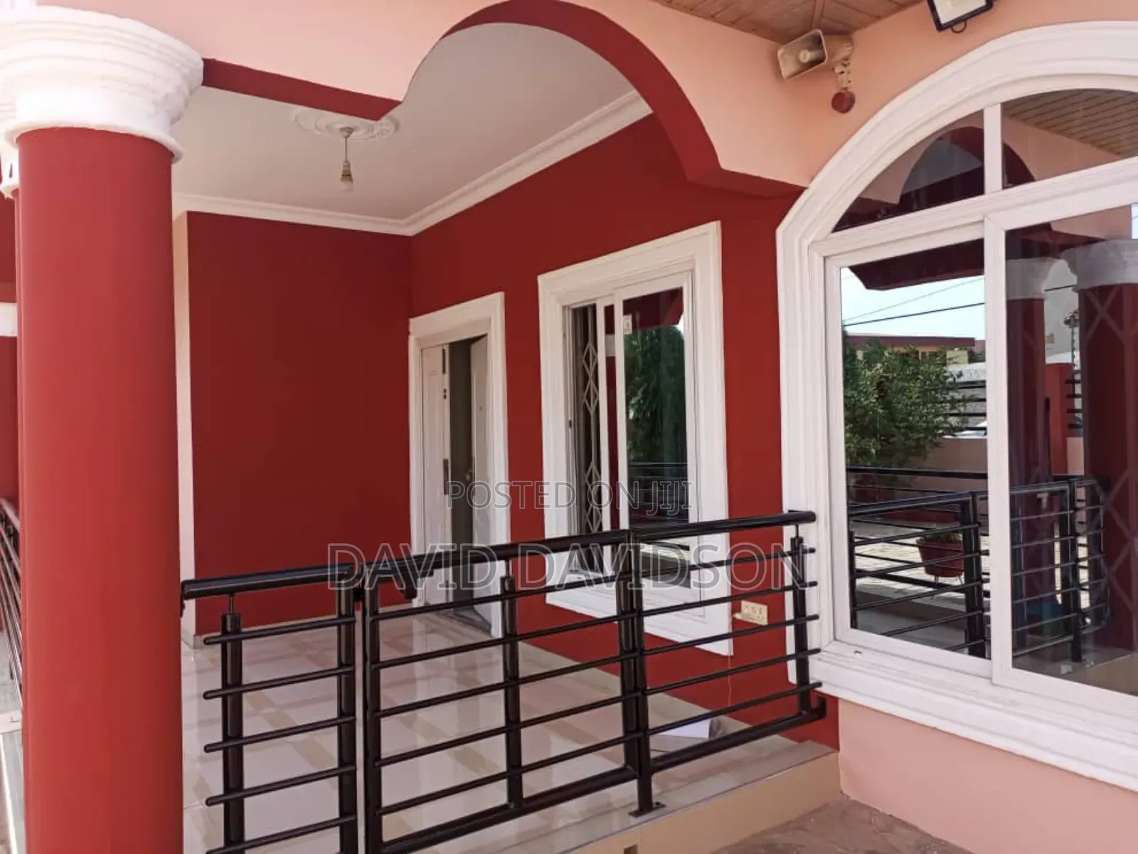 3bdrm House in 3 Bedroom House, Tema Metropolitan for sale