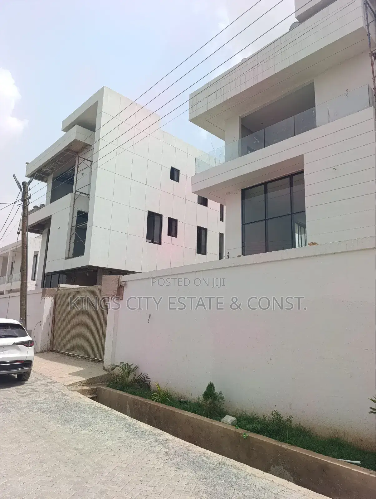 Furnished 6bdrm House in Roundabout, Tantra Hills for sale