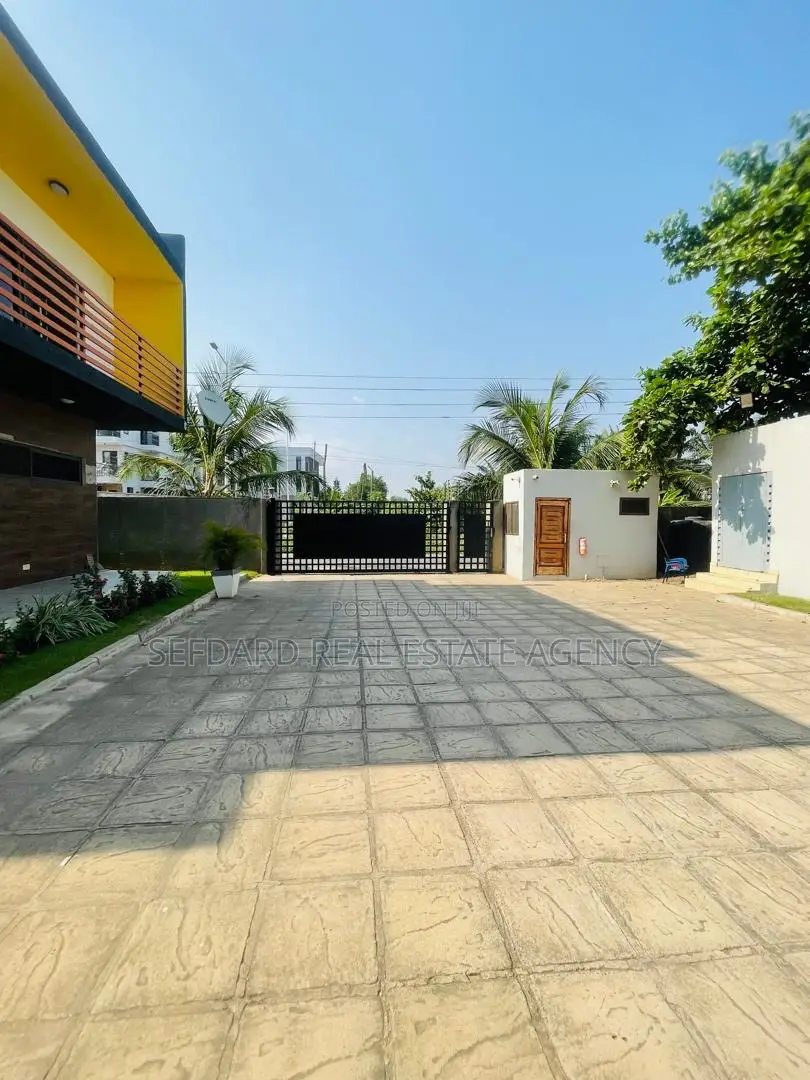 4bdrm Duplex in Abelemkpe for rent