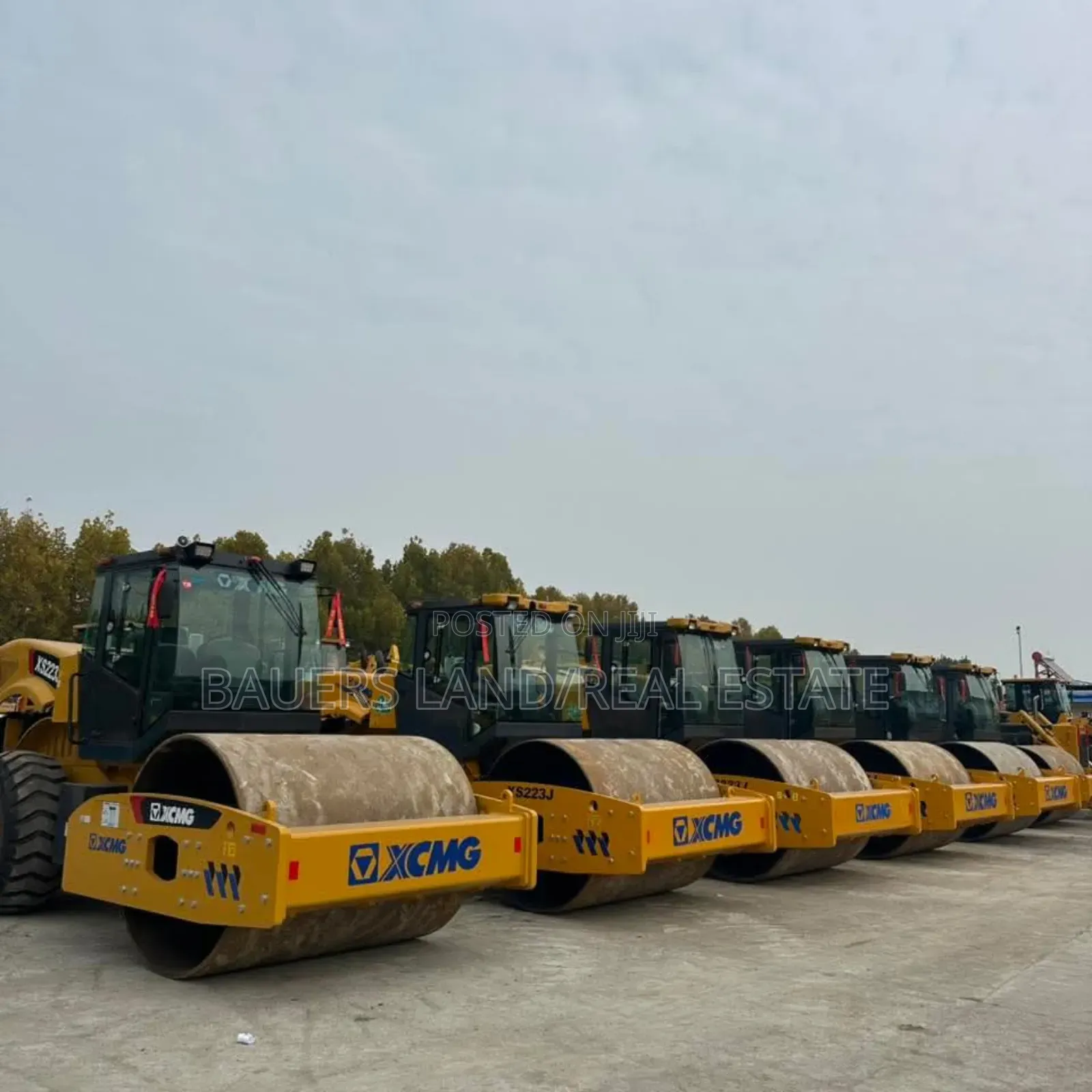 Used Excavators, Loaders, Bulldozers, Road Rollers, Motor Grader.