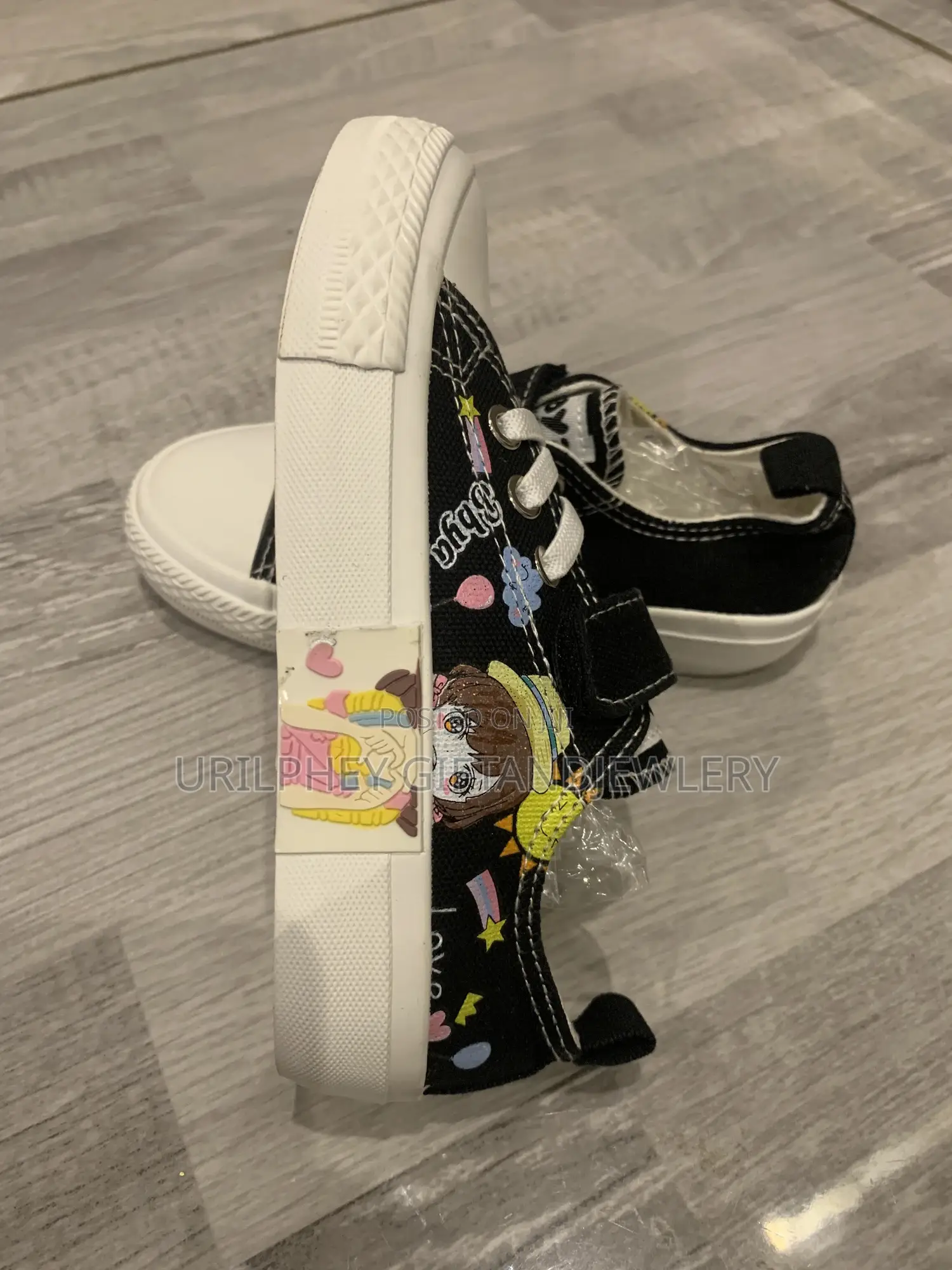 Kids Black Anime Graphic Sneakers – Kawaii "Bbya" Style