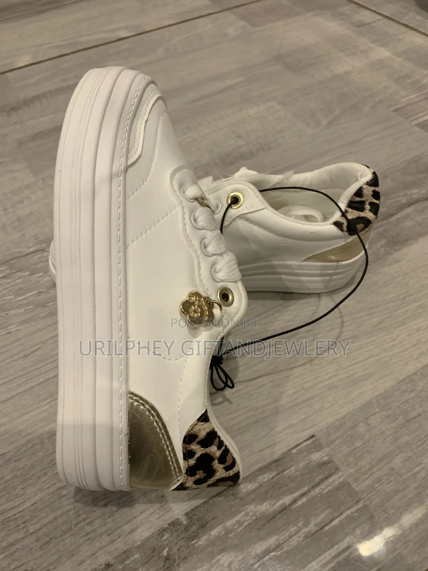 White Glam Platform Kid Sneakers With Leopard Print Heel Gold Detail