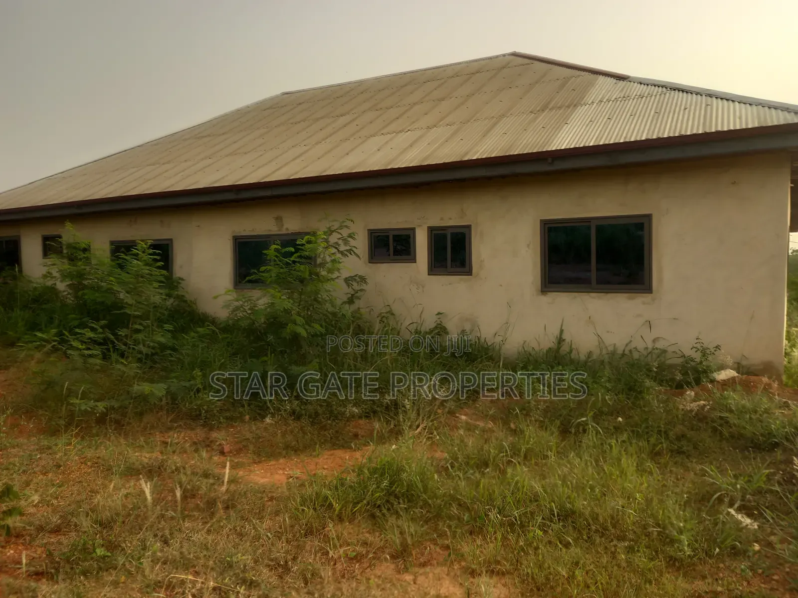 8bdrm House in Jachie Pramso, Kumasi Metropolitan for sale