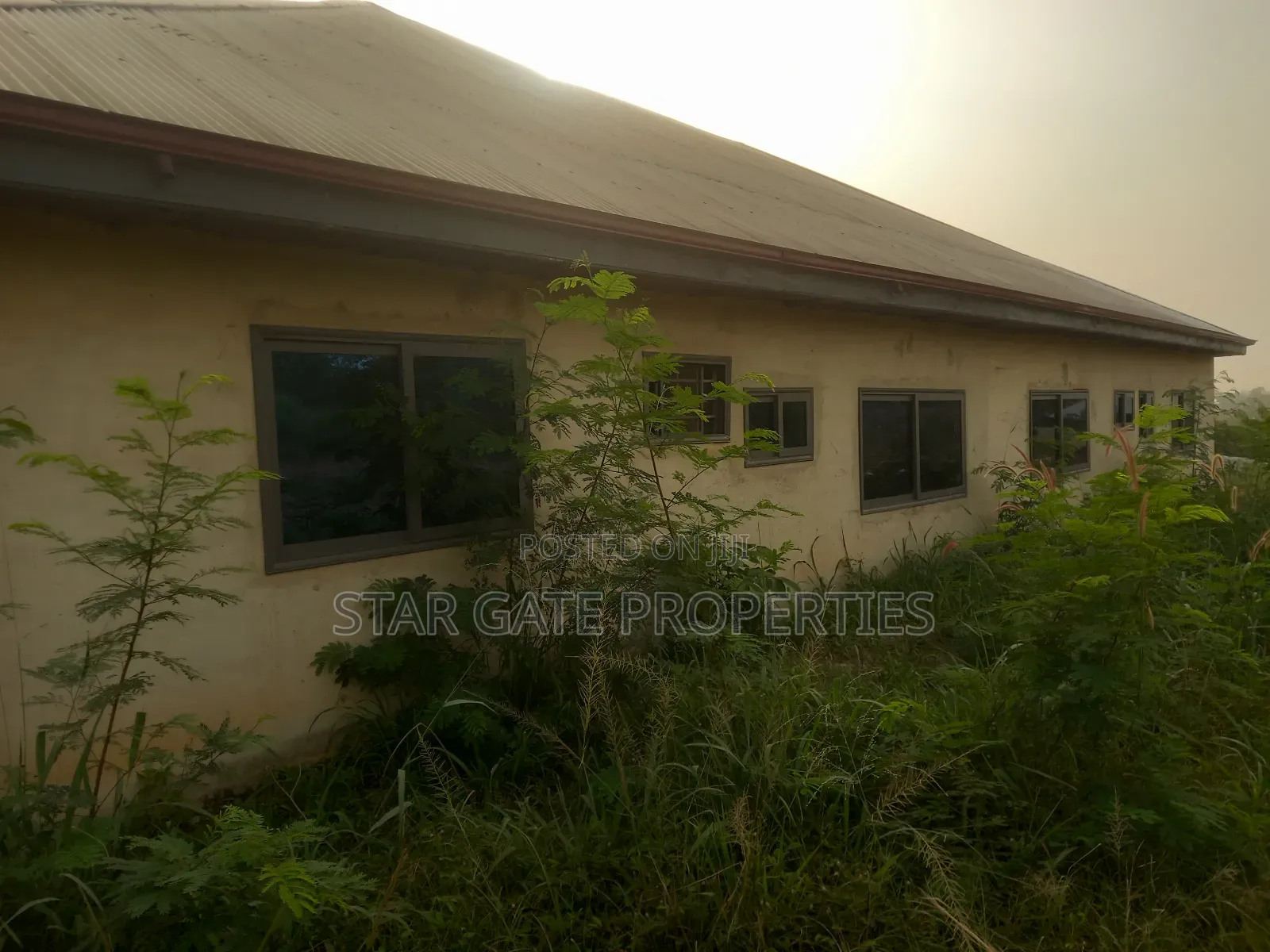 8bdrm House in Jachie Pramso, Kumasi Metropolitan for sale