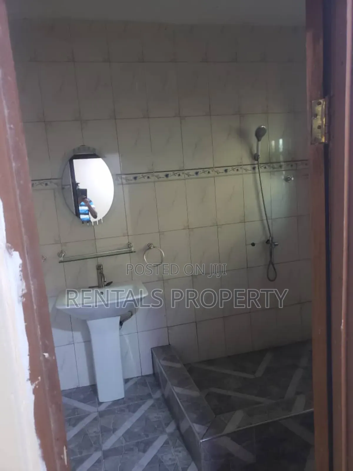 1bdrm Block of Flats in Adenta for rent