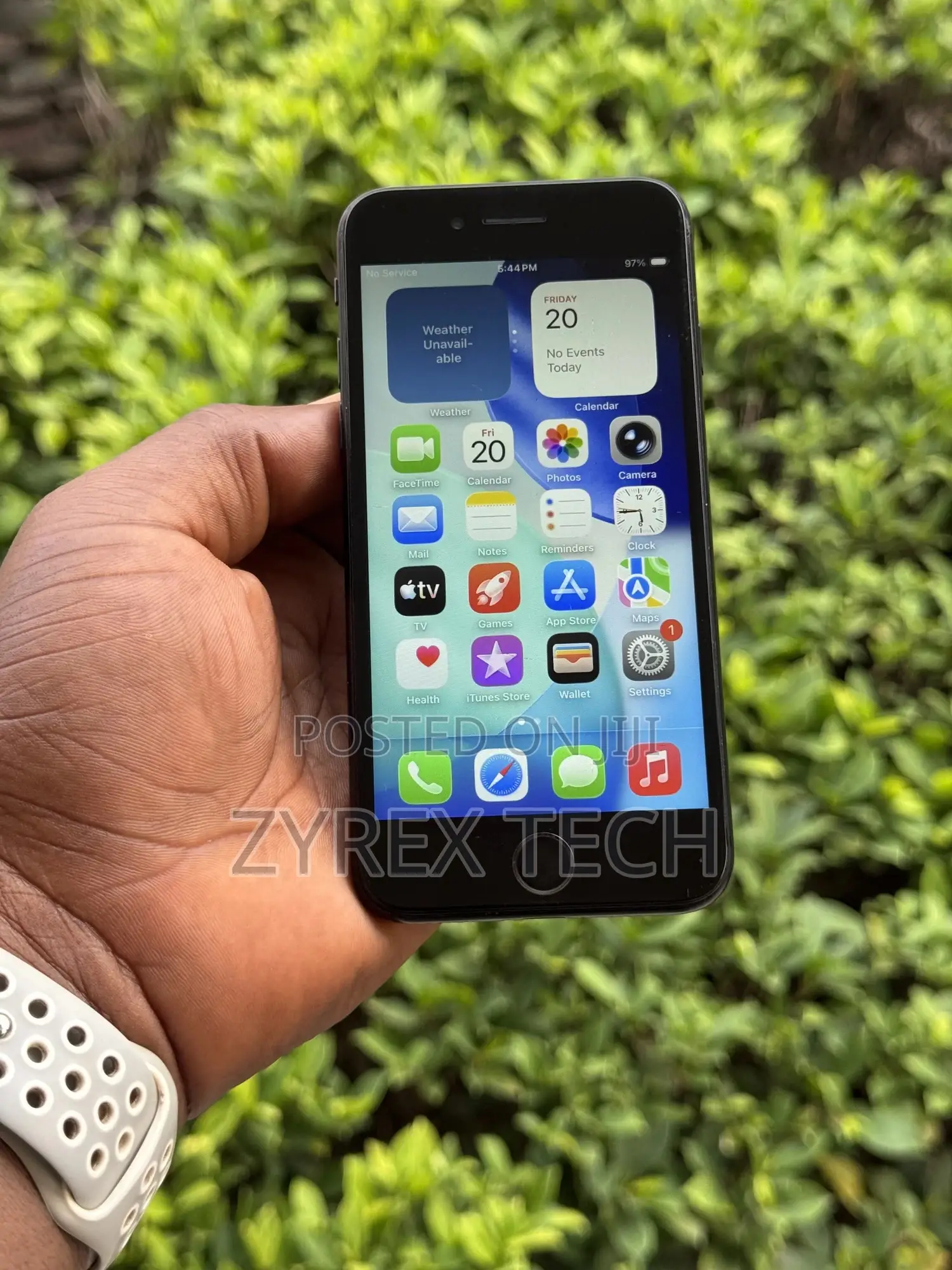Apple iPhone SE (2022) 64 GB Black