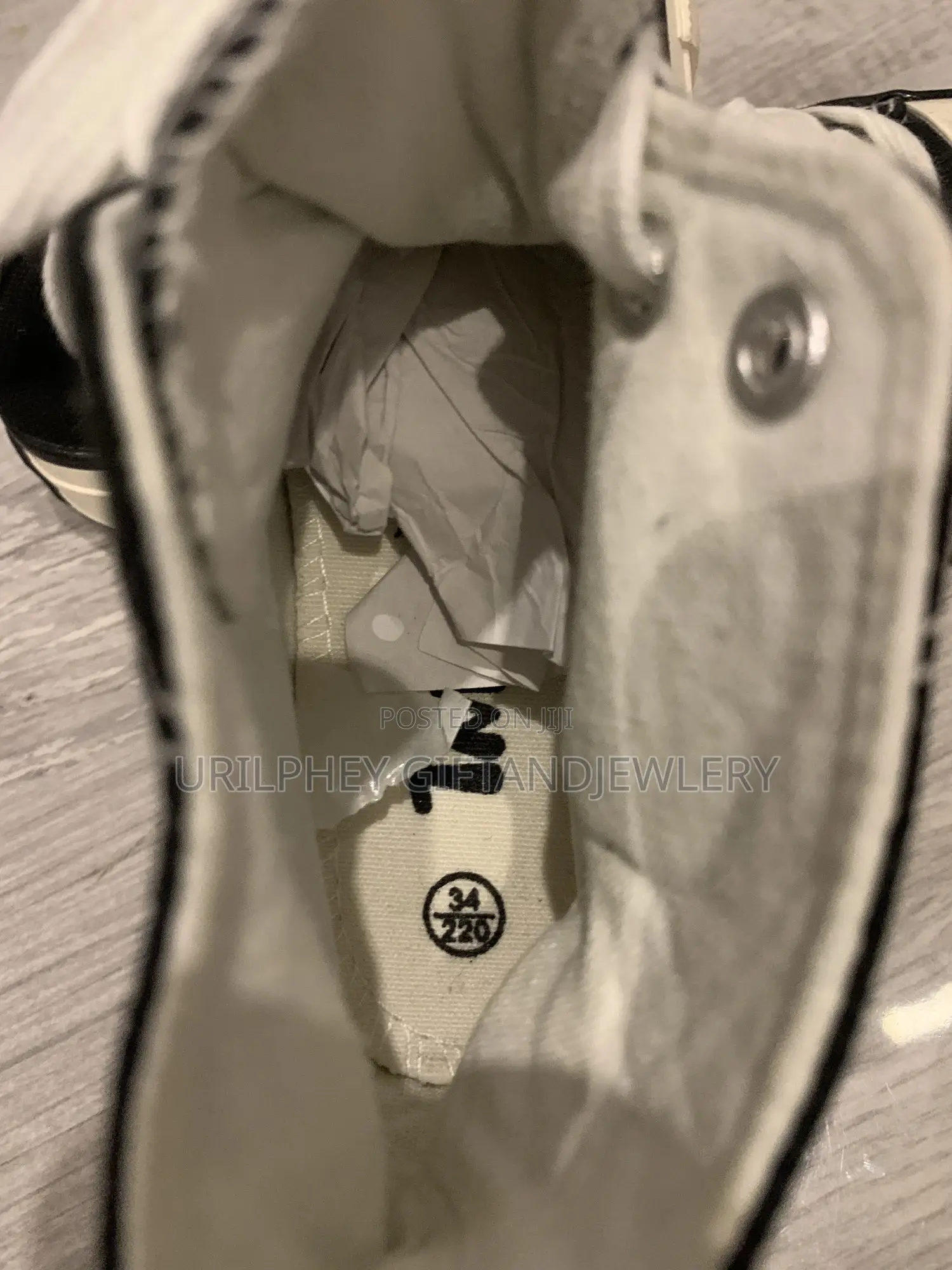 Classic Toddler Black White High-Tops Canvas Kid Sneakers With Easy