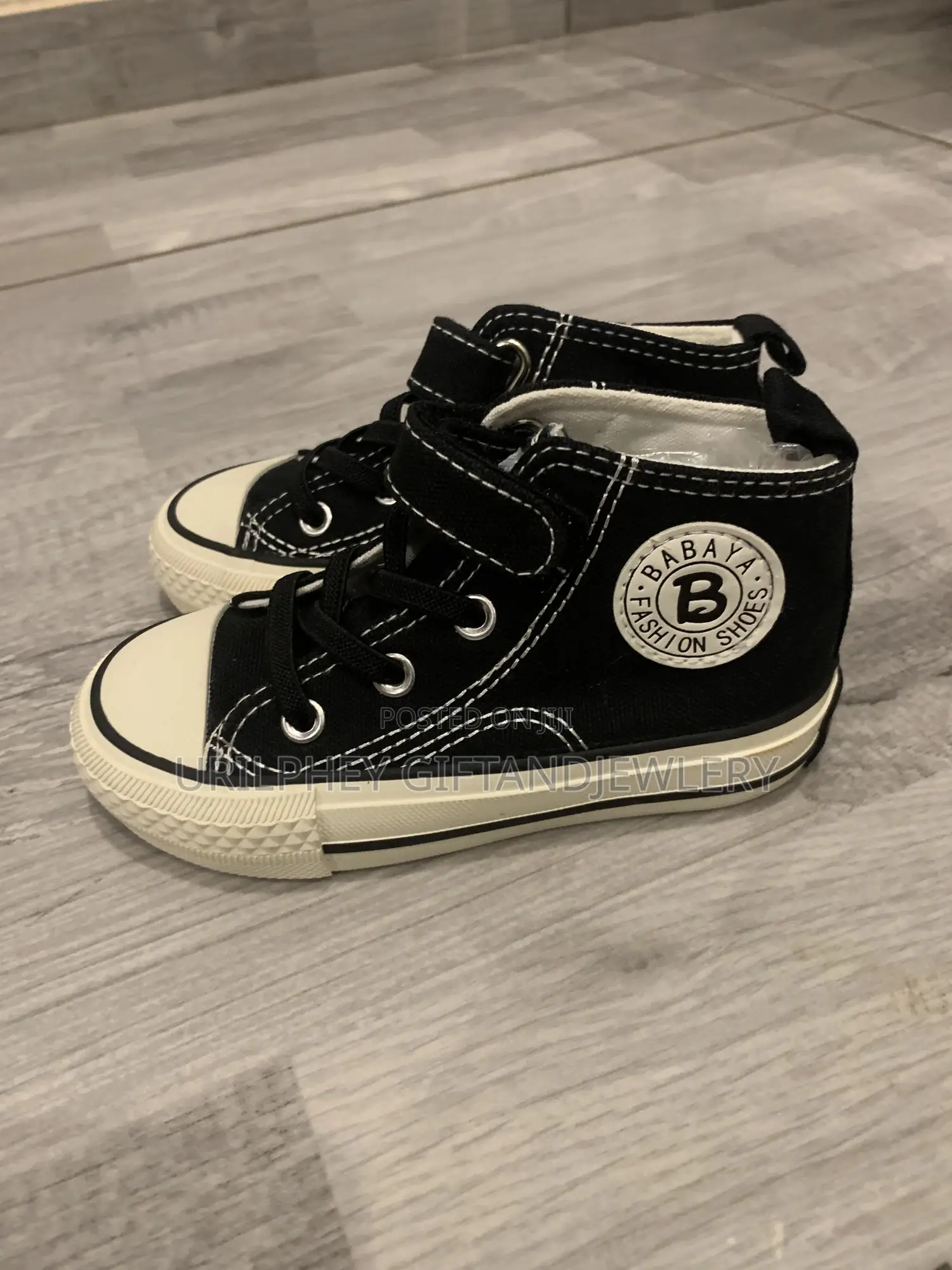 Classic Toddler Black White High-Tops Canvas Kid Sneakers With Easy