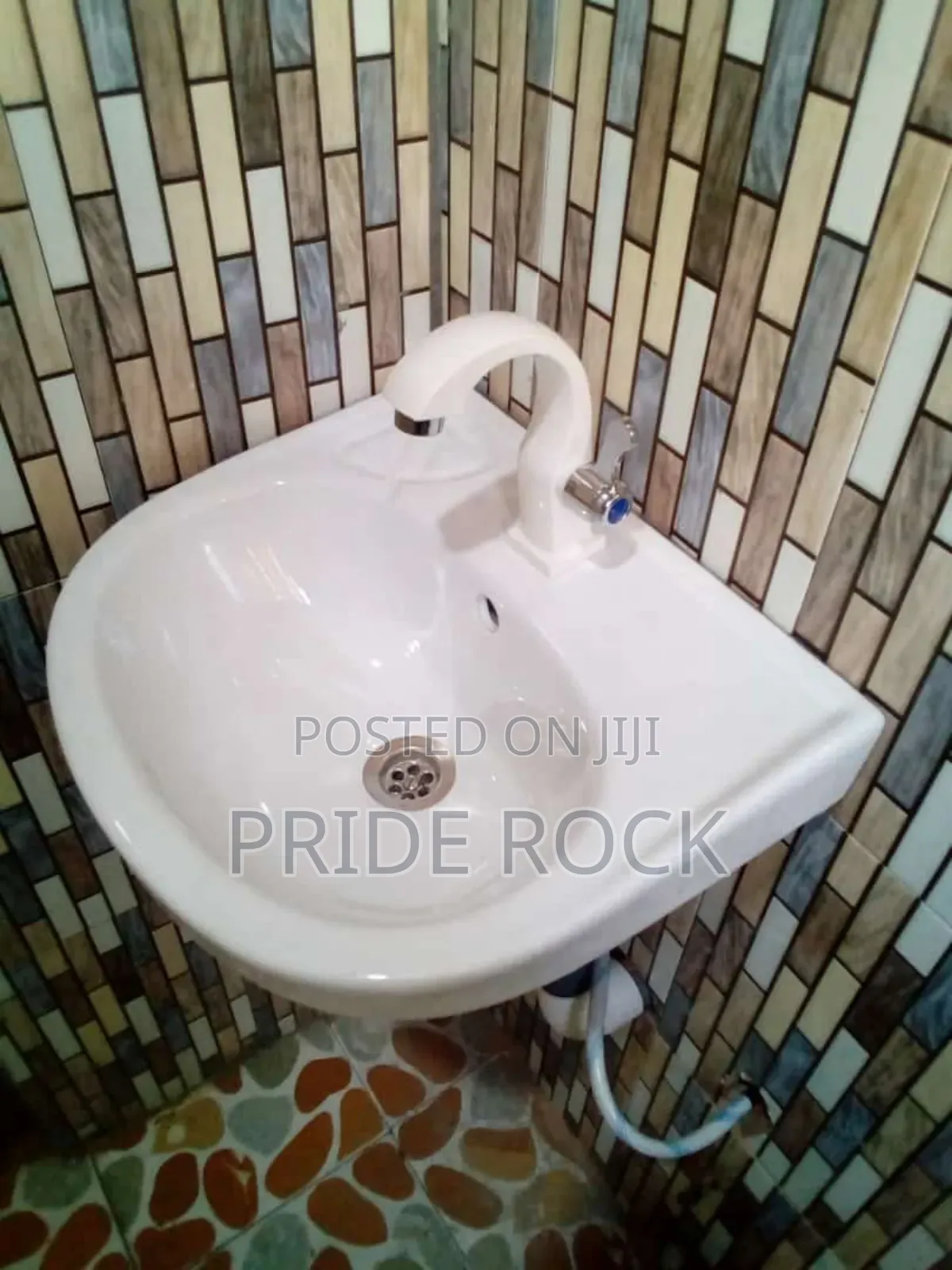Wash Hand Basin With Plastic Basin Tap Set