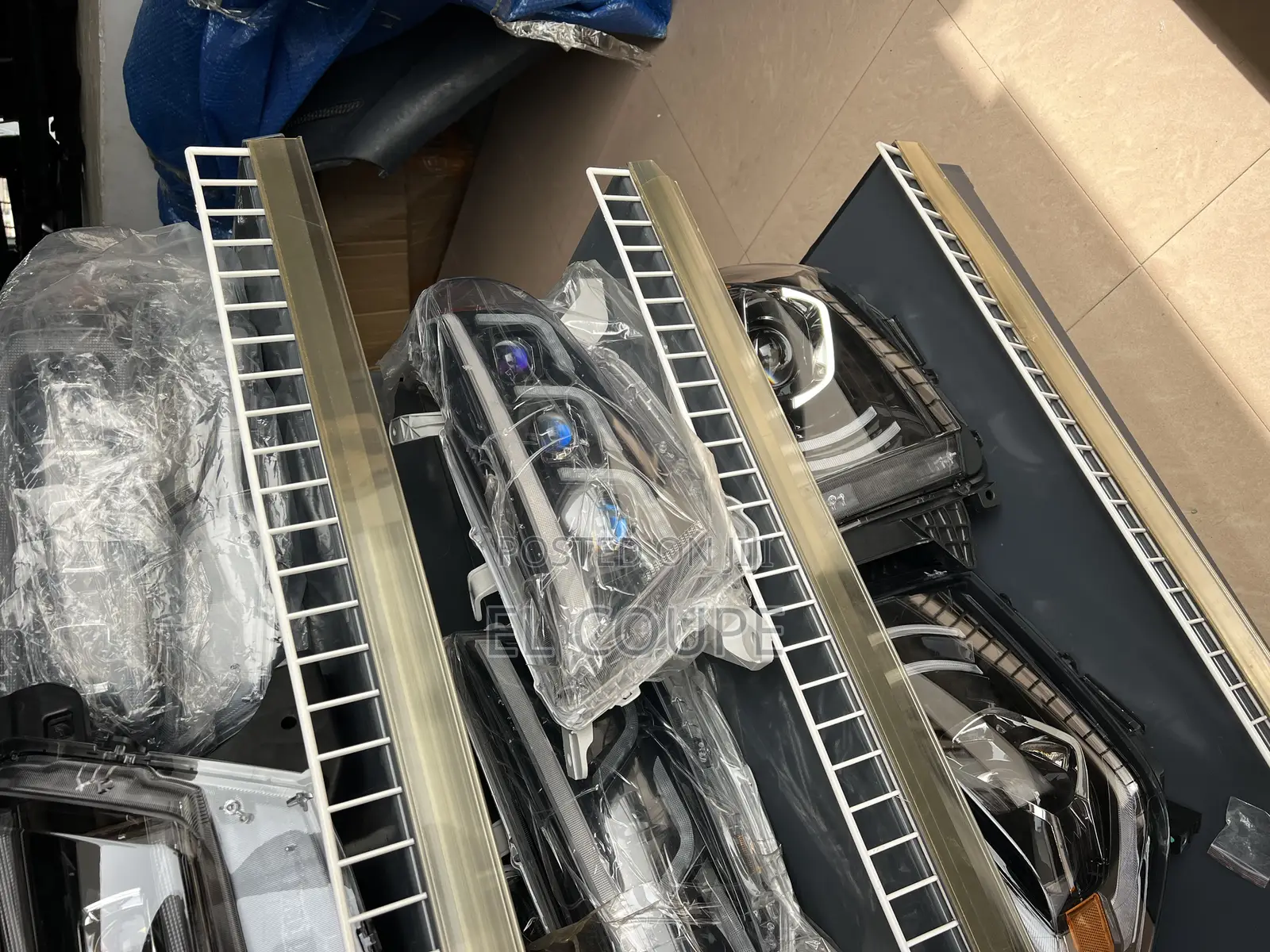 Land Cruiser Prado / V8 Spec Headlights