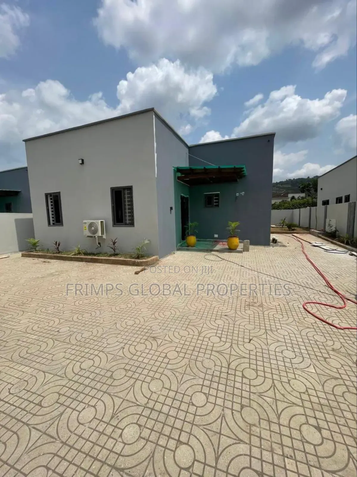 3bdrm House in Akuapim North for sale