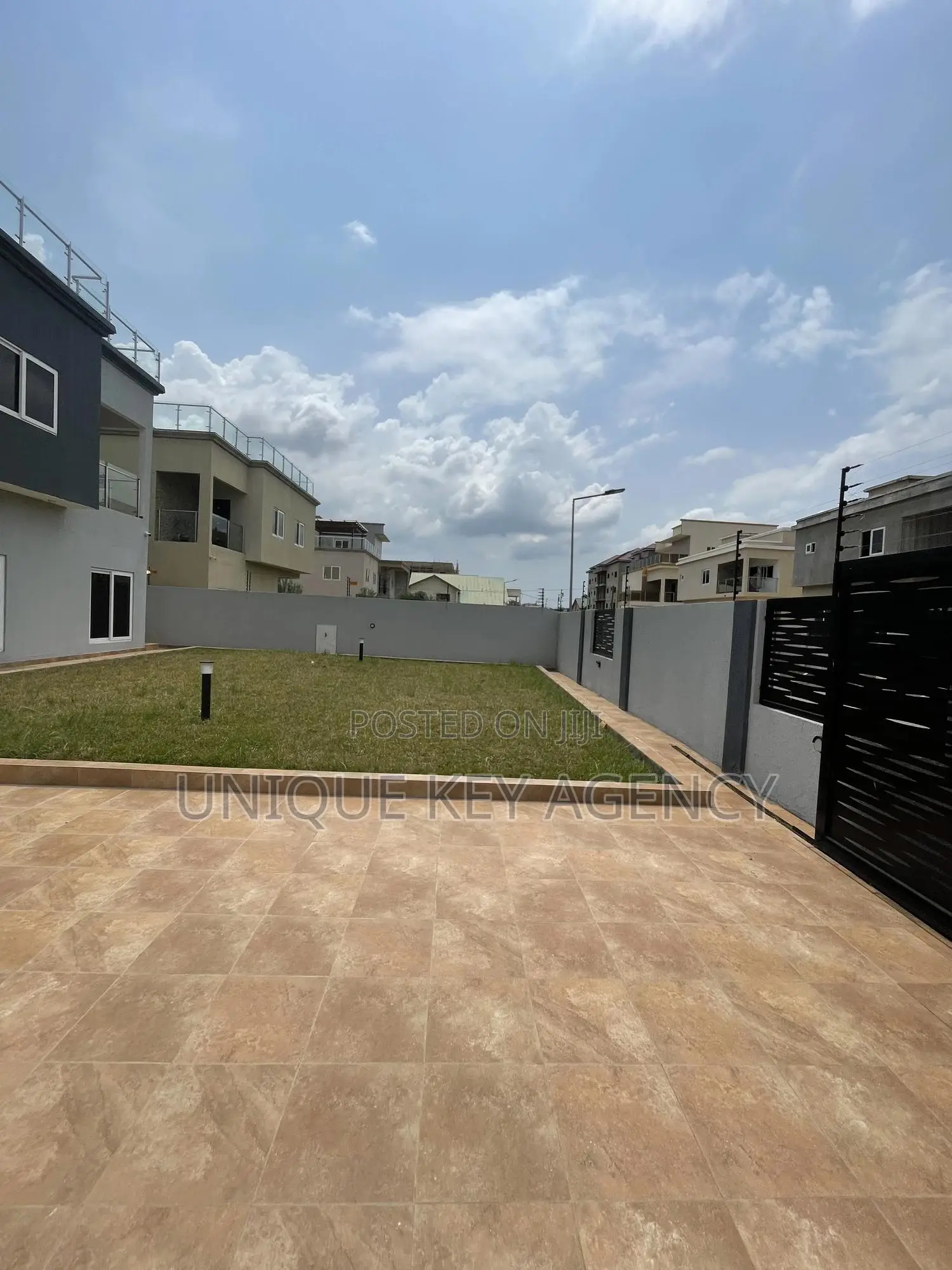 4bdrm House in Unique Key Agency, Spintex for sale