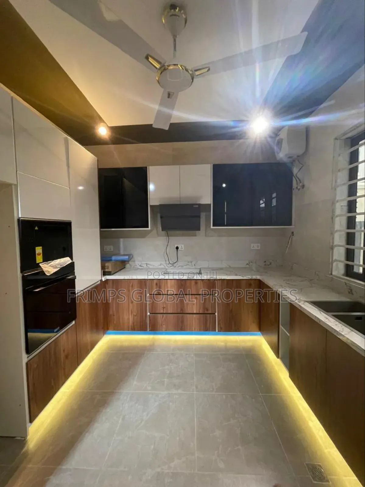 3bdrm House in Madina for sale